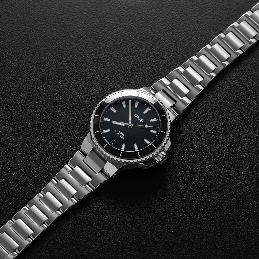Oris men's watch Aquis 01 733 7792 4154-07 8 19 05P