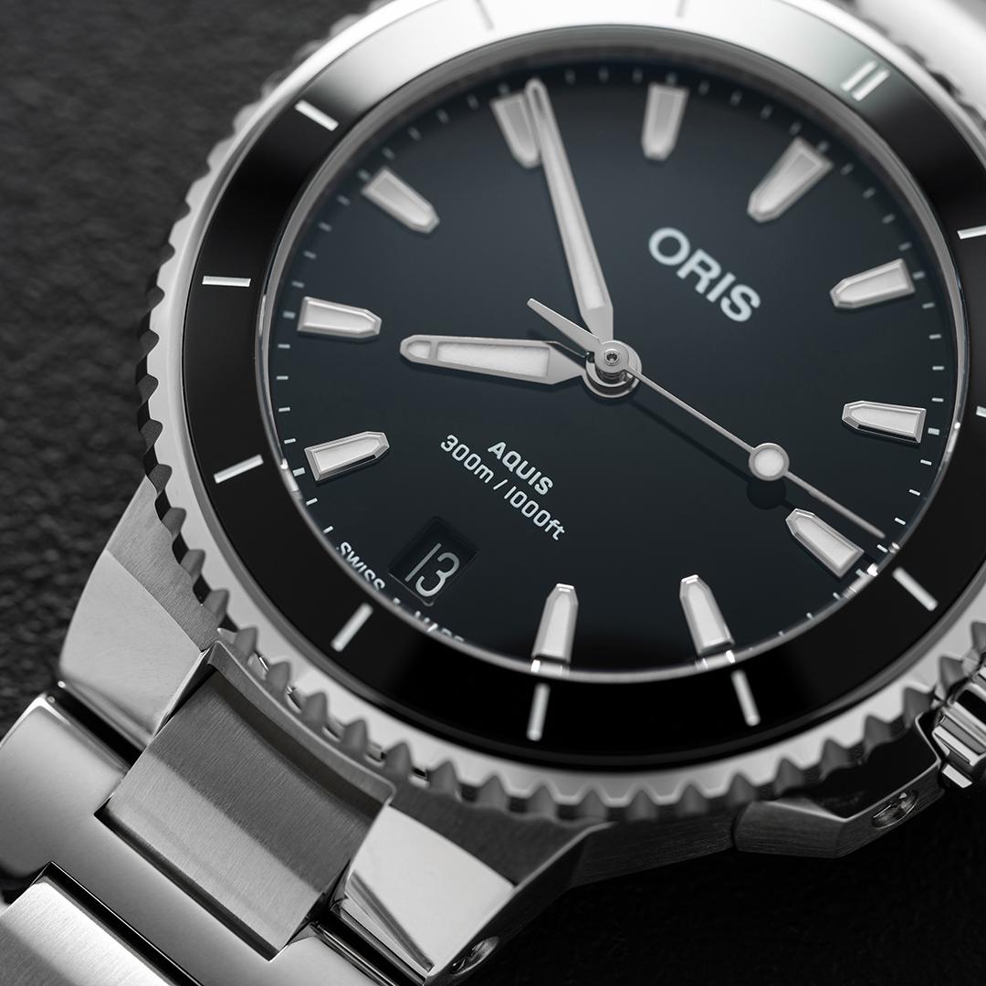 Oris men's watch Aquis 01 733 7792 4154-07 8 19 05P