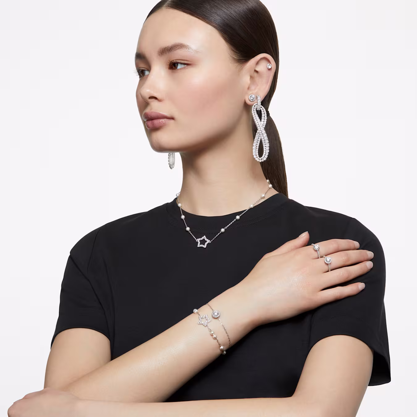Swarovski Una Angelic Ohrstecker Rundschliff, Pavé, Weiß, Rhodiniert