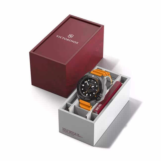 Victorinox Dive Pro Automatic Three hands Titanium men's watch 241996