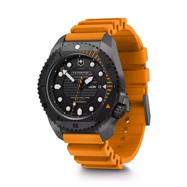 Victorinox Dive Pro Automatic Three hands Titanium men's watch 241996