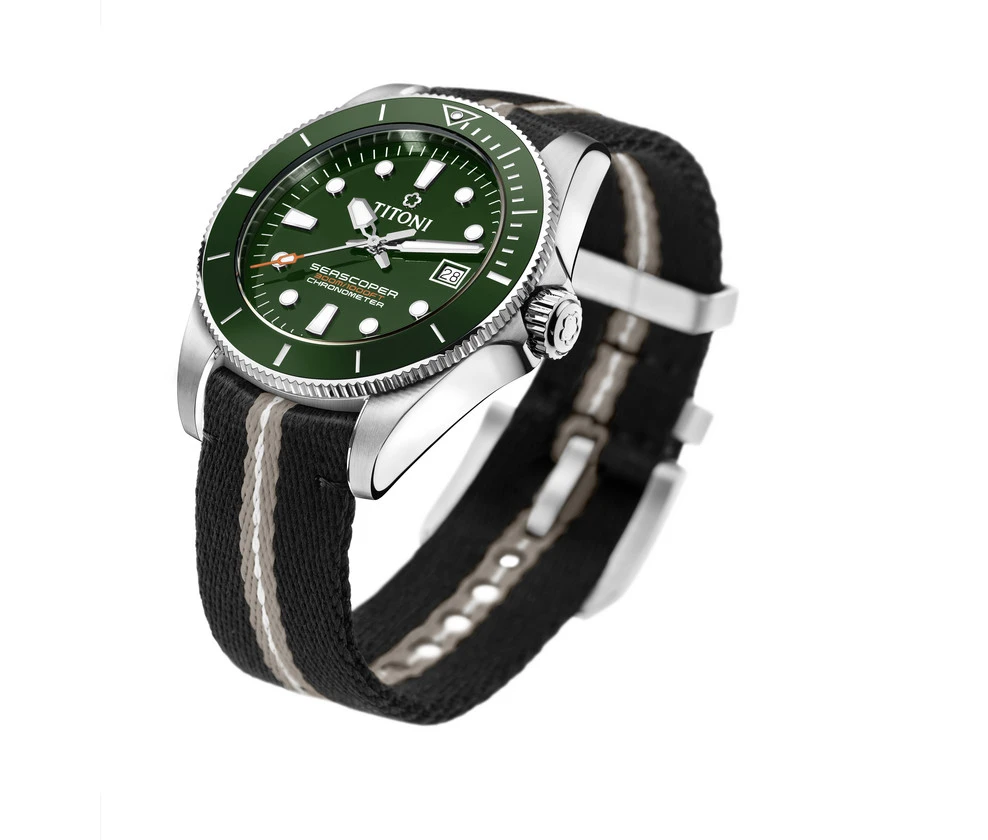 Titoni Seascoper 300 men's watch 83300 S-GN-T5-703