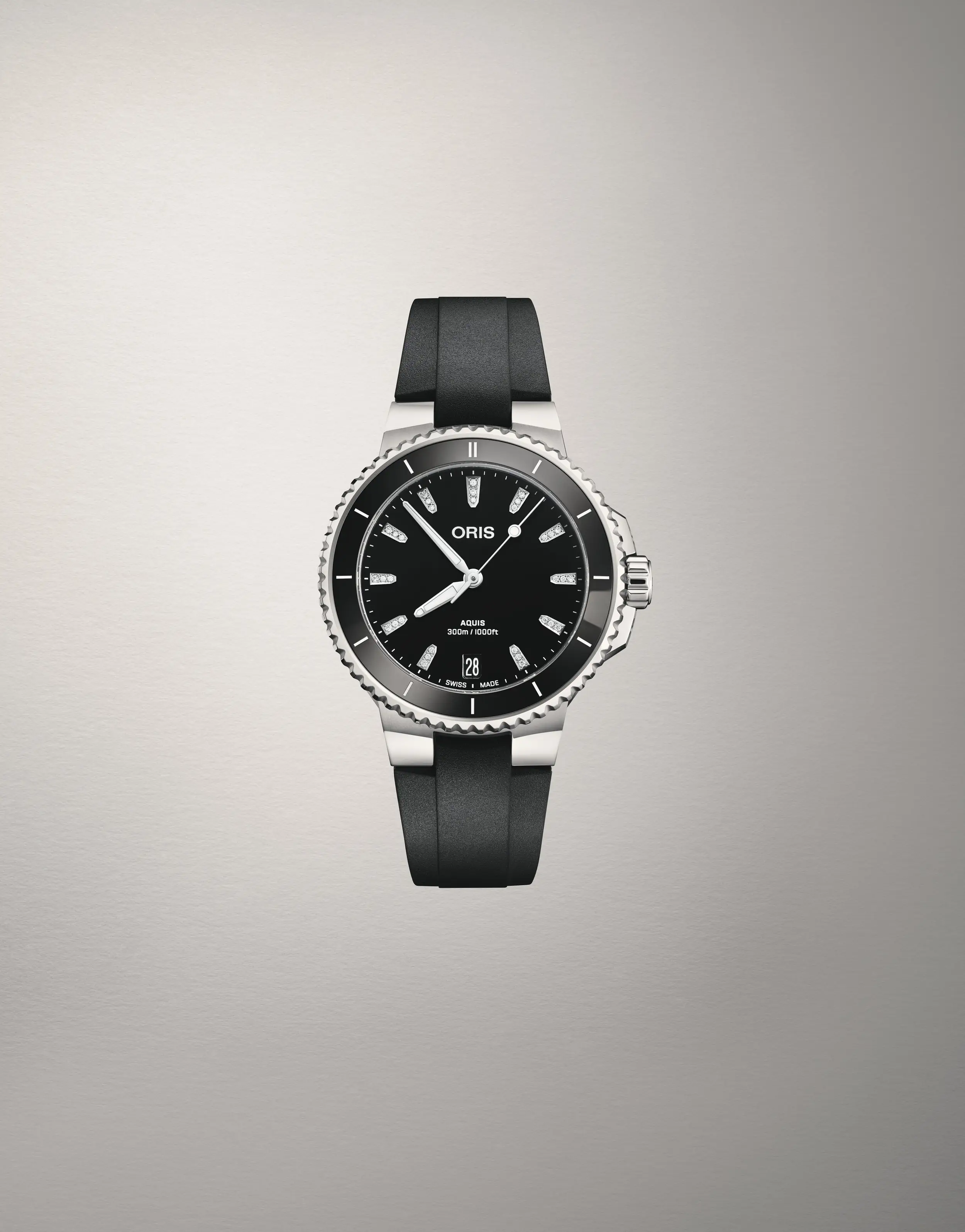 Oris Aquis Date Diamonds 36.5mm, ceramic bezel, 33 diamonds, ladies' watch 01 733 7792 4194-07 4 19 64FC