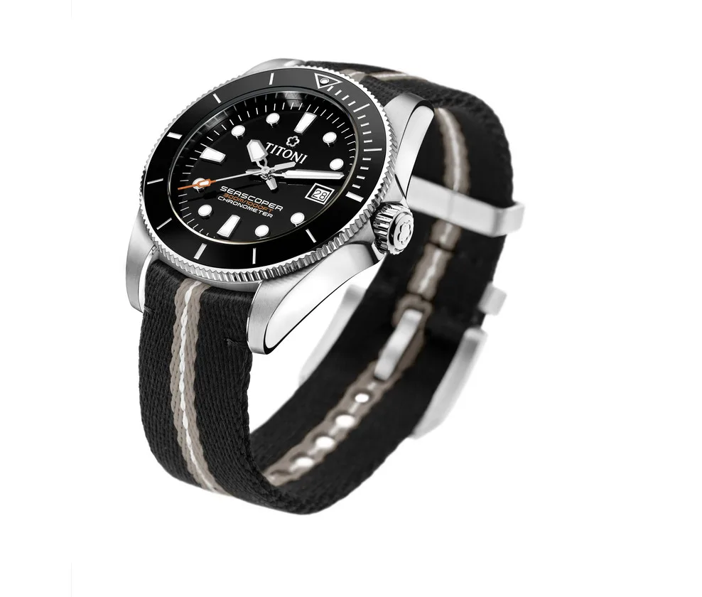 Titoni Seascoper 300 men's watch 83300 S-BK-T5-702