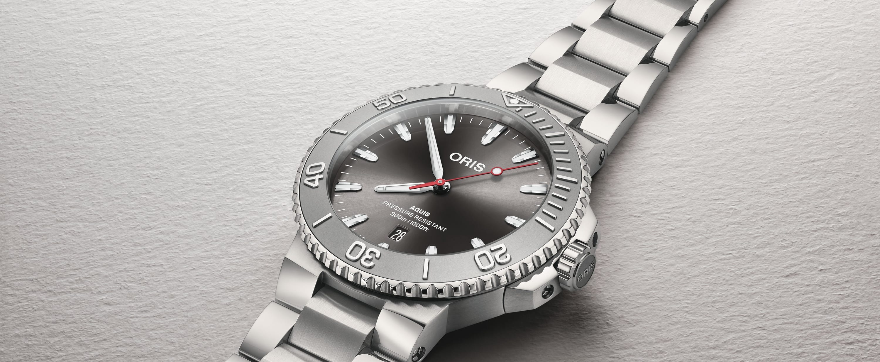 Oris AQUIS DATE RELIEF Men's Watch 01-733-7789-4153-07-8-23-04PEB