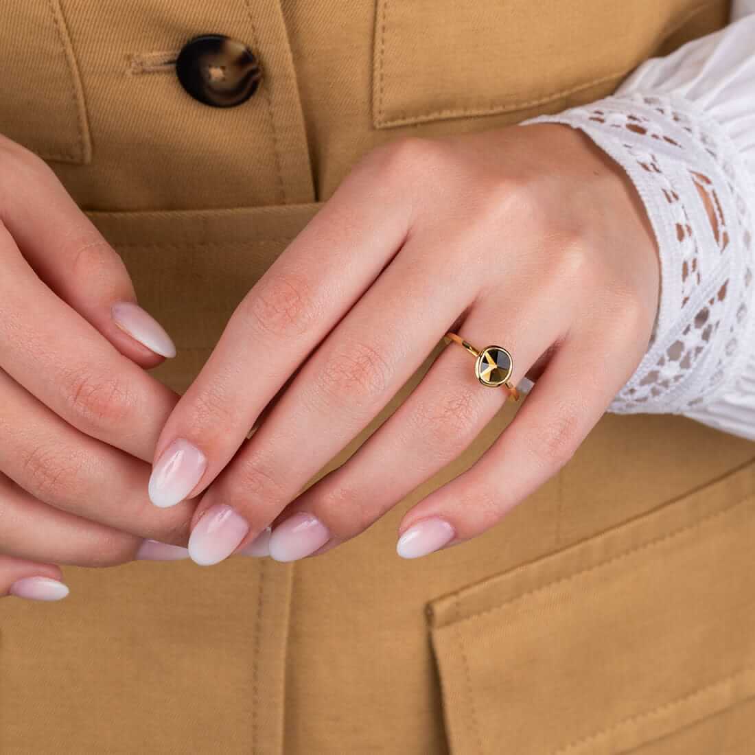 Melano Twisted Petite Ring Size 56, TR15