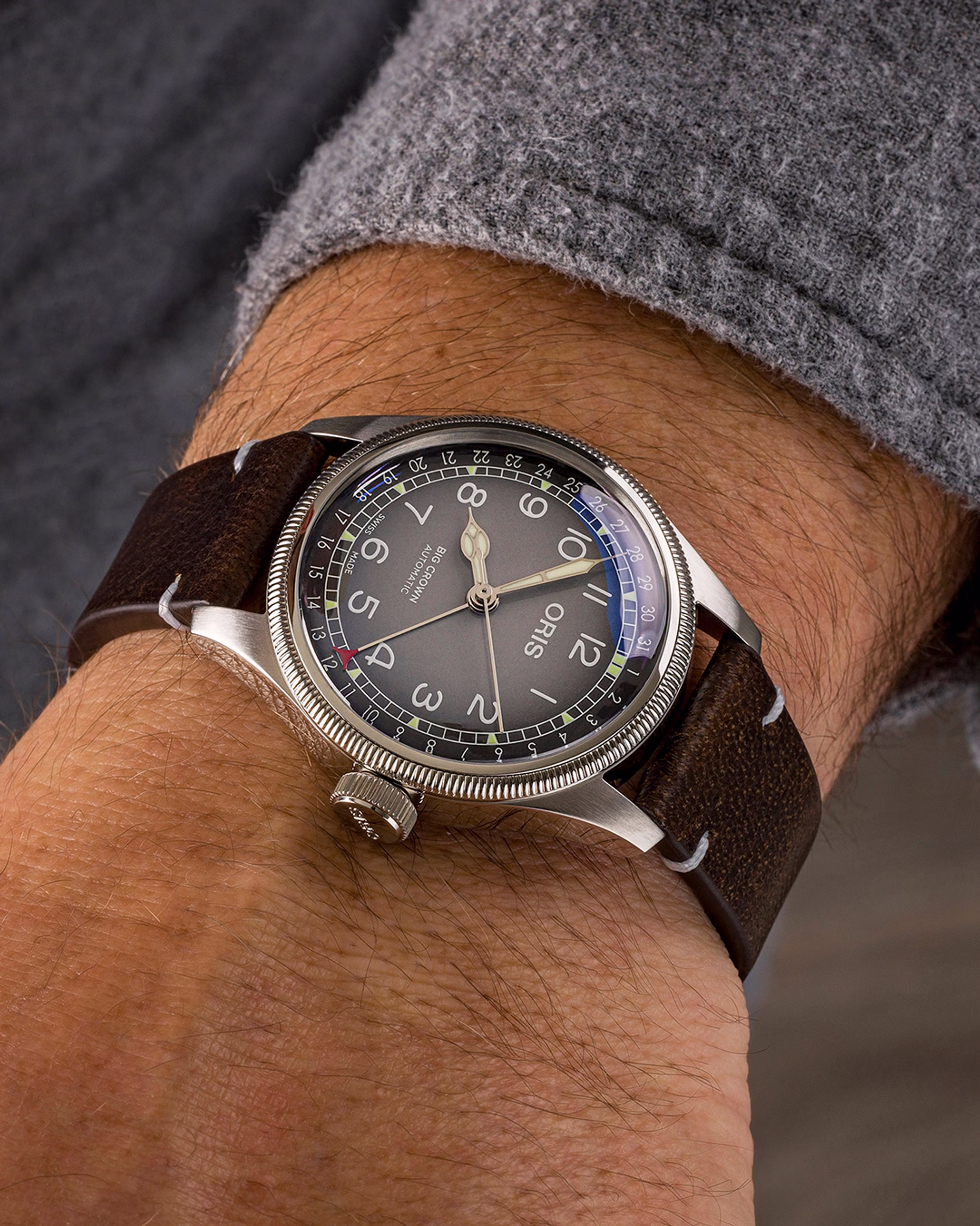 Oris X Cervo Volante 38mm, automatic, 38-hour power reserve, leather strap, men's watch 01 754 7779 4063-Set