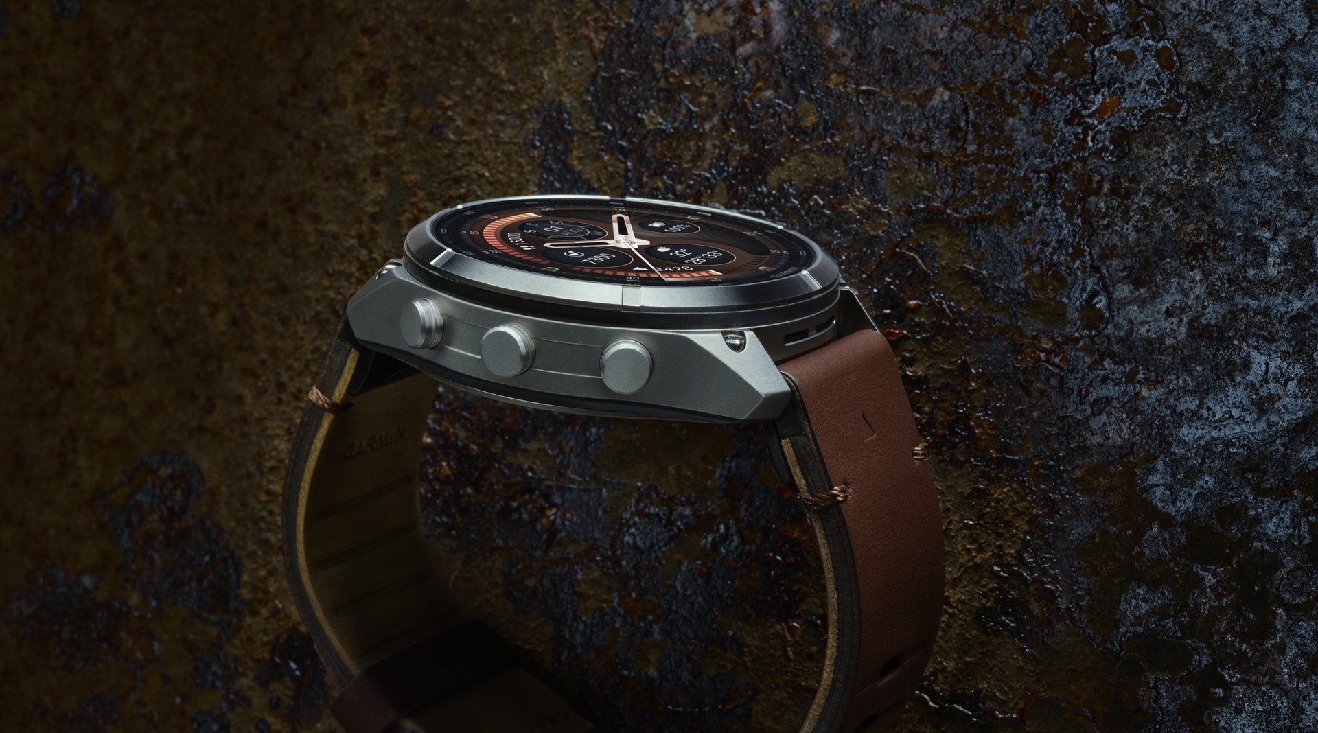 Garmin fēnix® 9 Pro inReach® - 47 mm AMOLED Sapphire Titanium with Walnut Leather Band + Pebble Gray/Silver Gray Silicone Band 010-04336-41