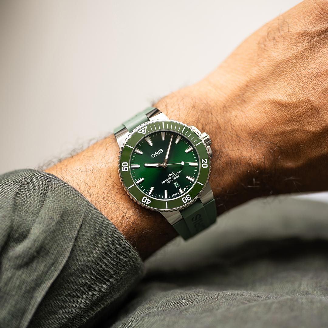 Oris men's watch Aquis 01 733 7789 4157-07 4 23 37FC