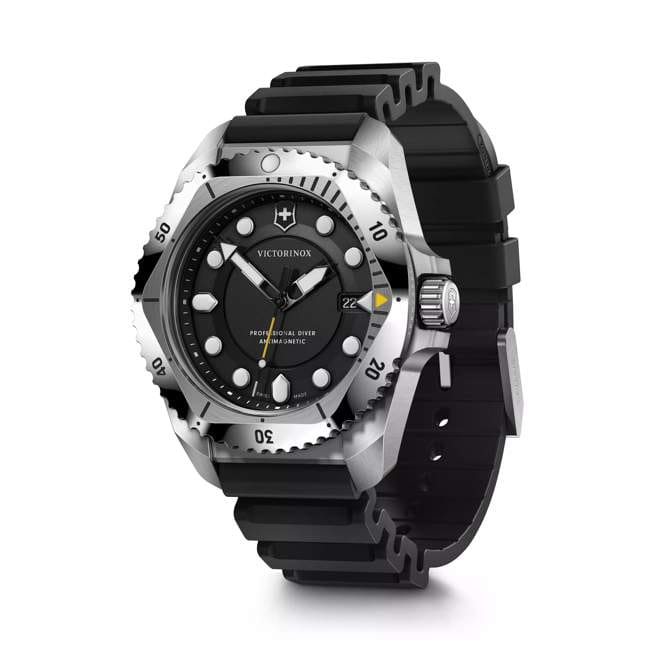 Victorinox Dive Pro Quartz Three hands Steel men's watch 241990