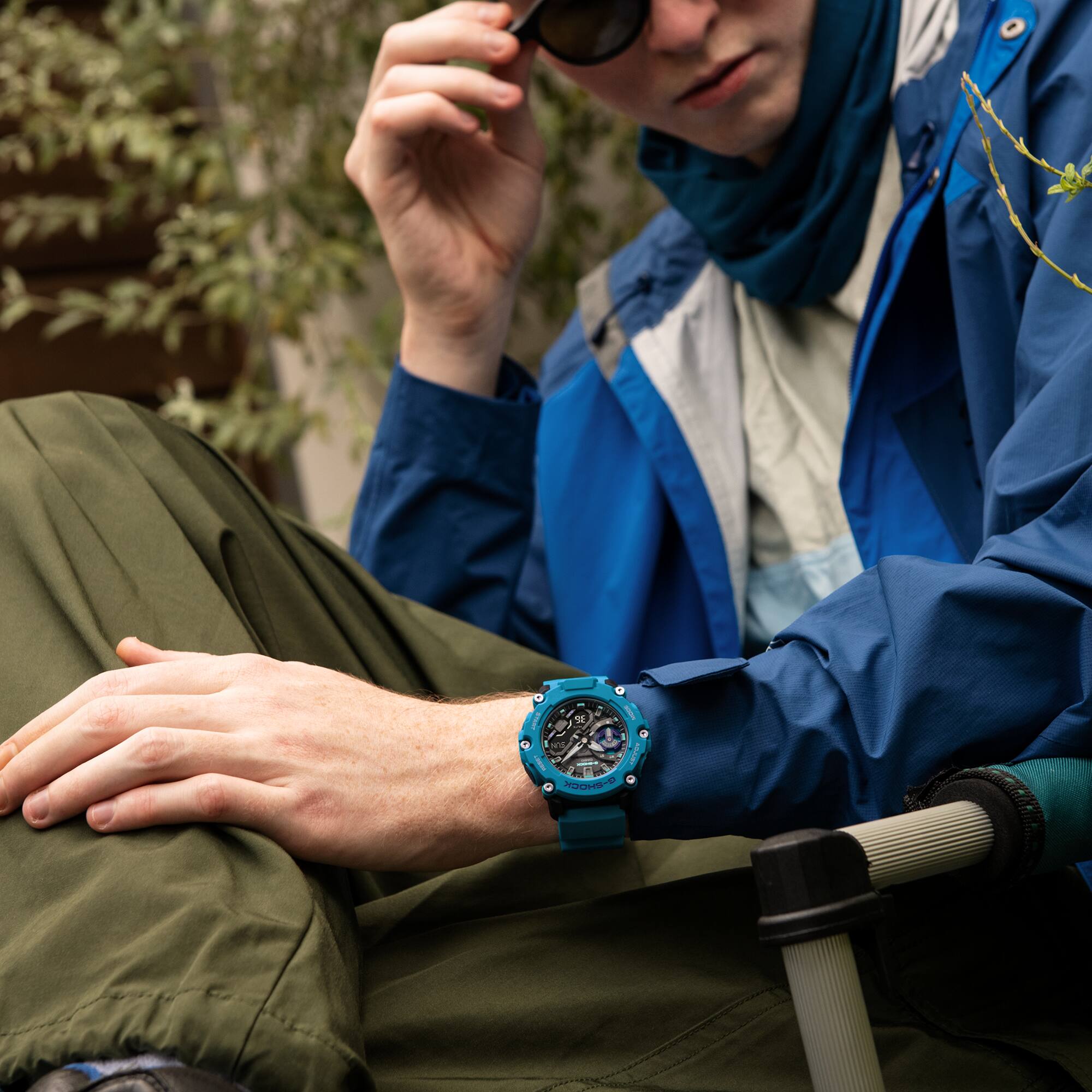 Casio G-Shock men's watch GA-2200-2AER