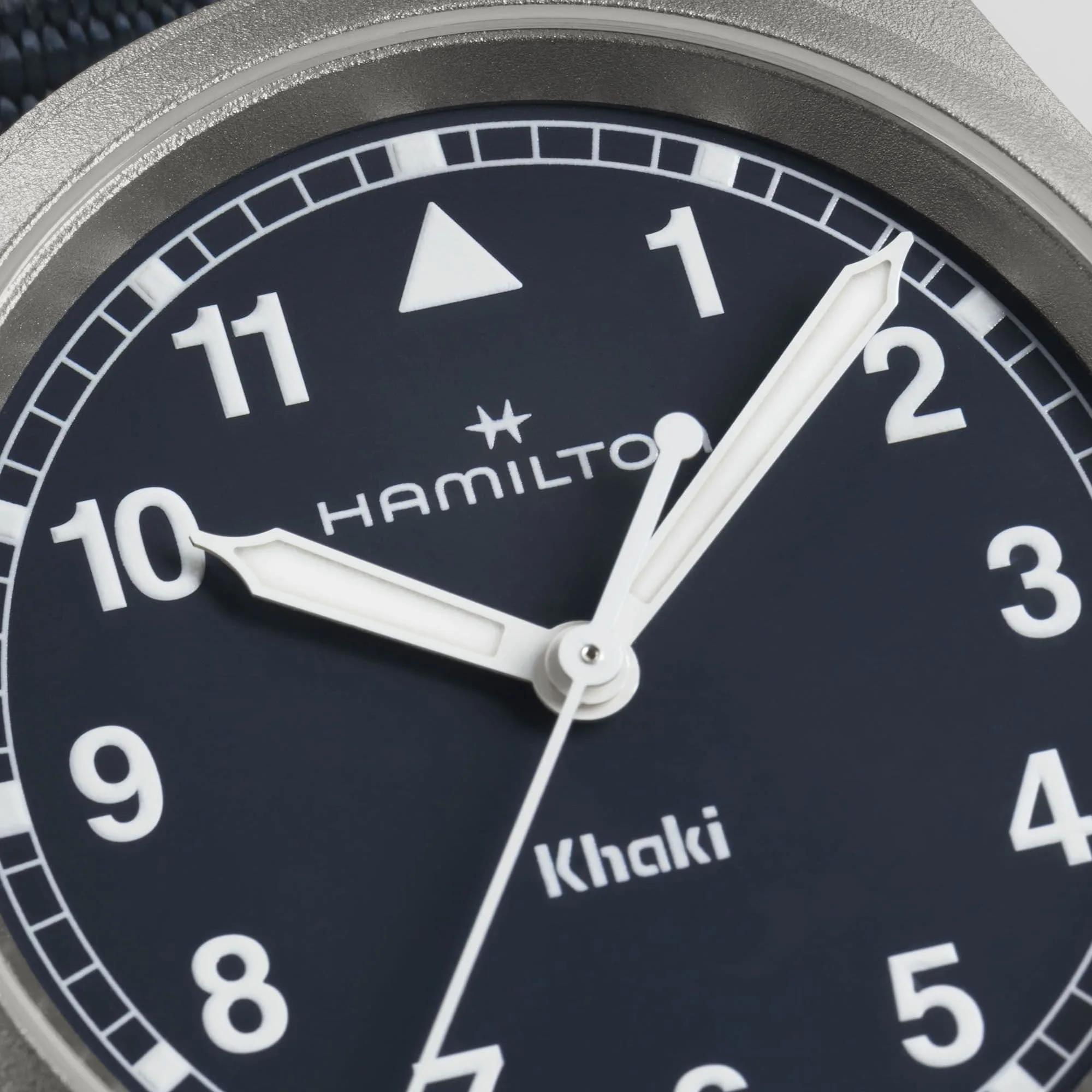 Hamilton Khaki Field Quartz 38 mm Men's Watch H69401940