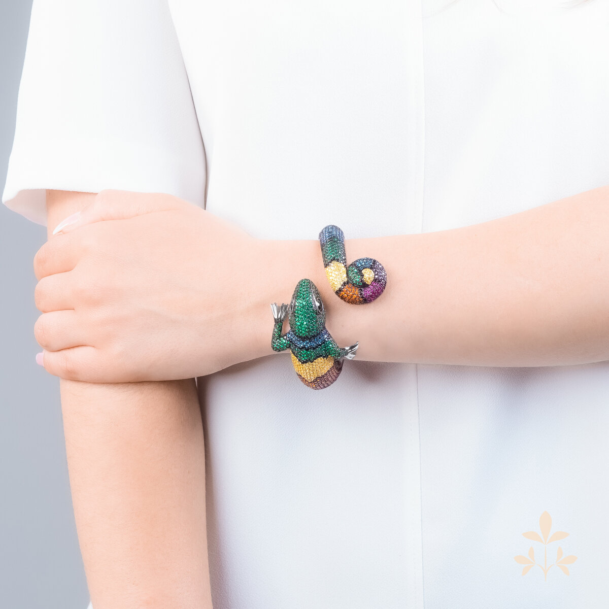 At the time Theo Chameleon Bangle SZA-5990-161-S