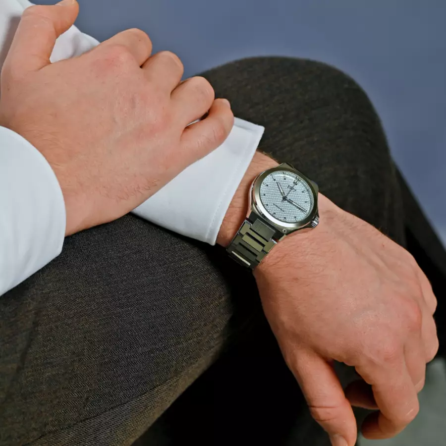 1977 ARSENE Automatique, 41 MM, Cadran Bleu Glacier, Bracelet Acier 904L Men's Watch 1977P02191