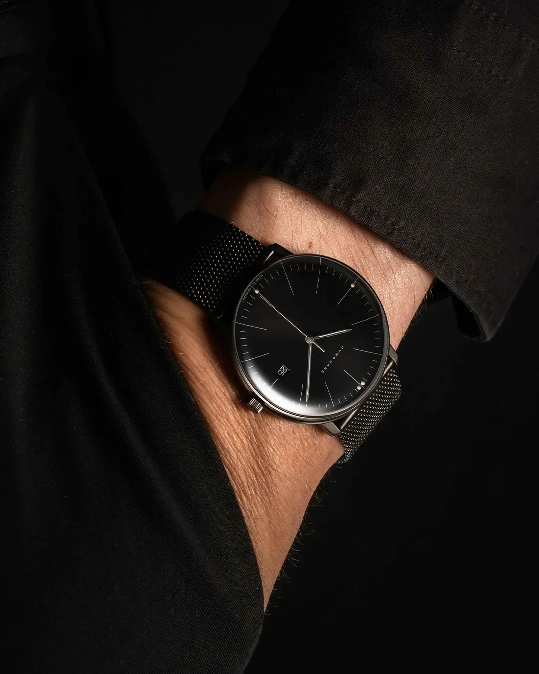 Junghans max bill Quartz Black PVD Milanese Bracelet Mens Watch 41/4660.46
