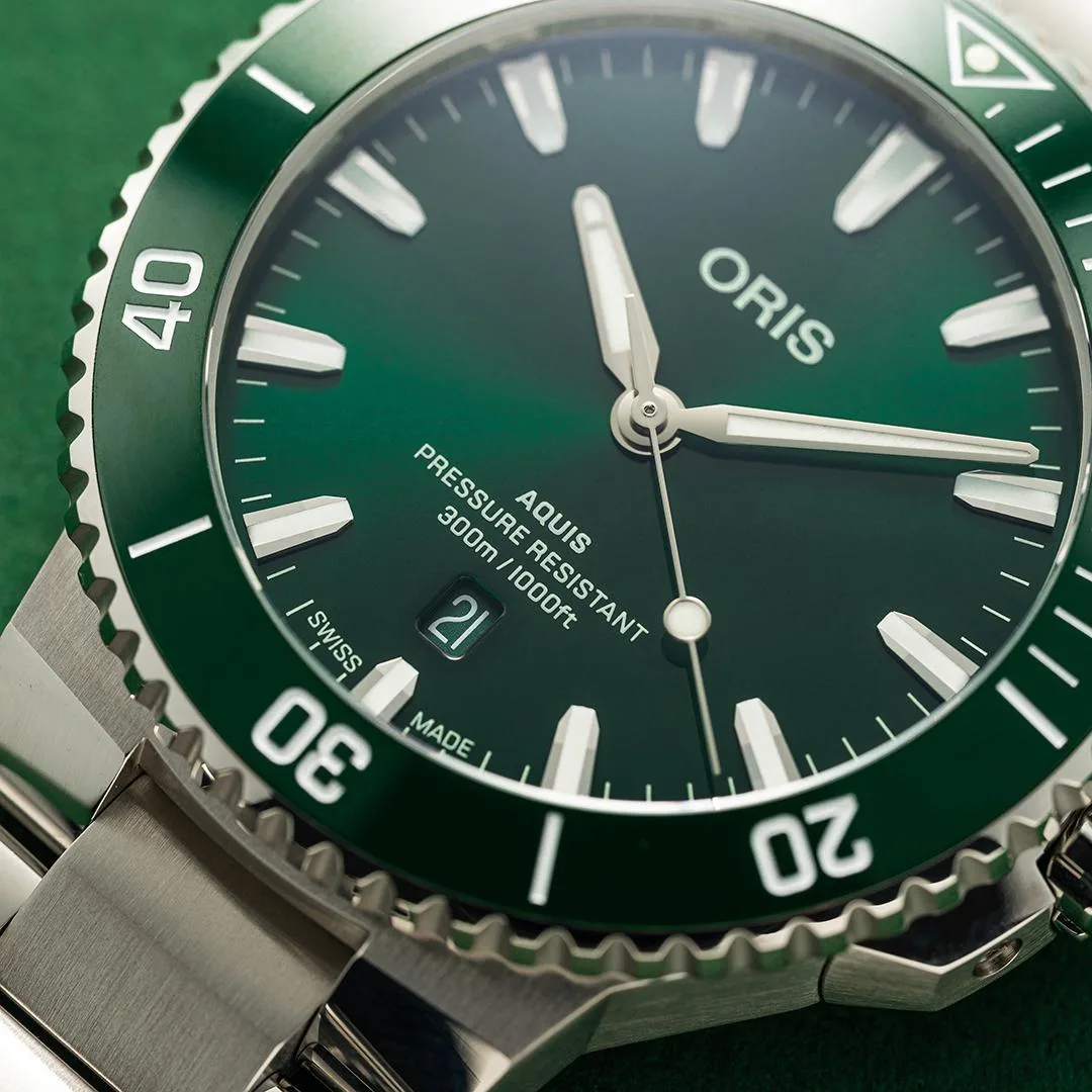 Oris men's watch Aquis 01 733 7789 4157-07 8 23 04PEB