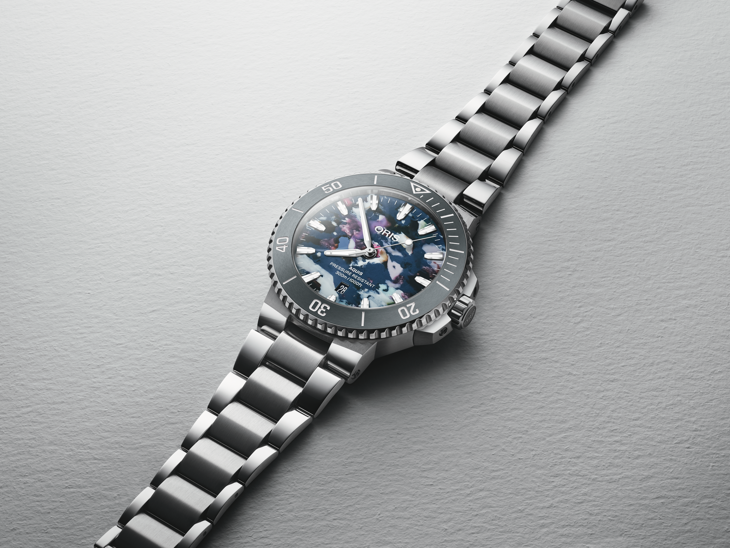 Oris men's watch Aquis 01 733 7789 4150-07 8 23 04PEB