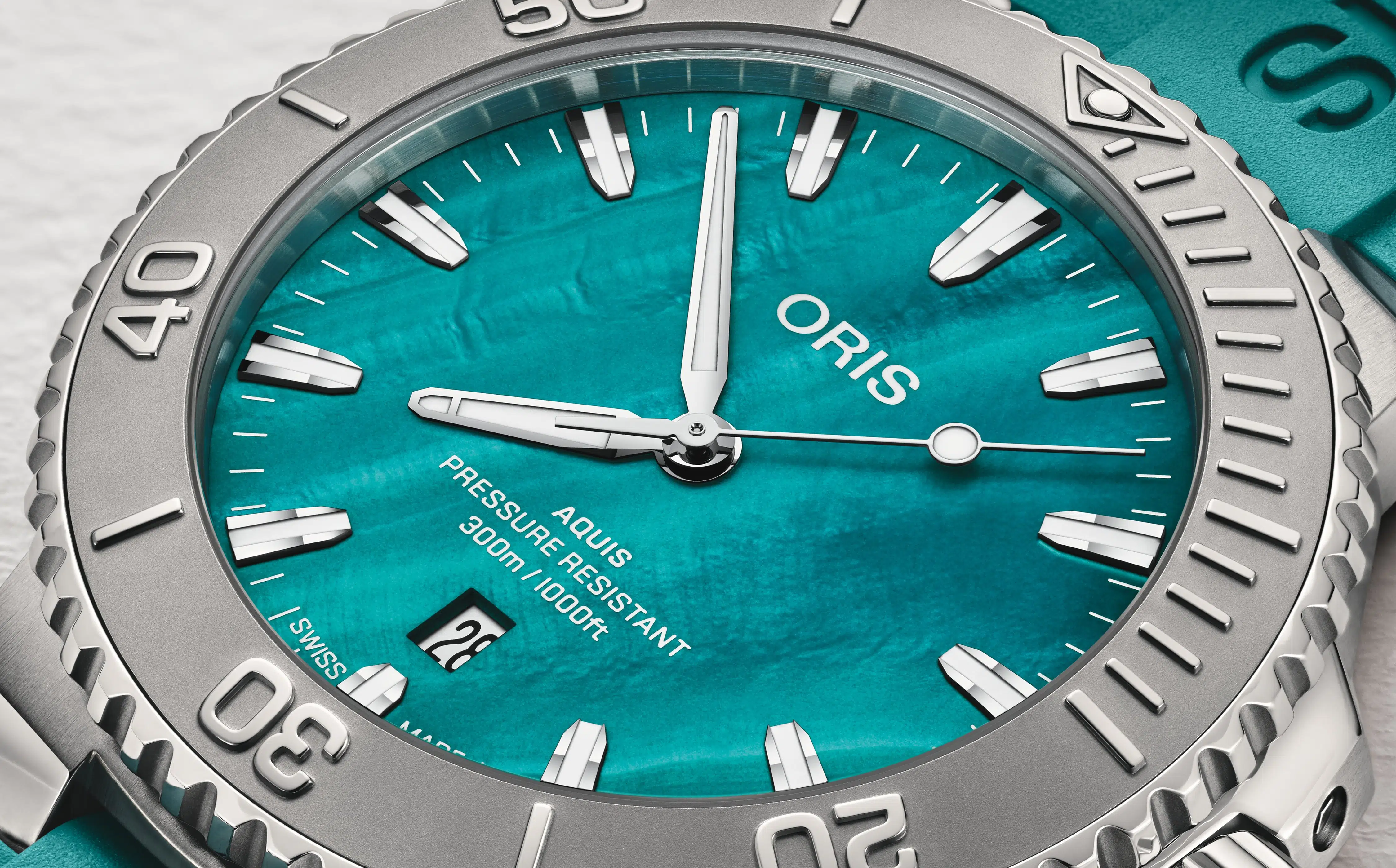 Oris New York Harbor II Limited Edition Men's Watch 0173377894187-SET