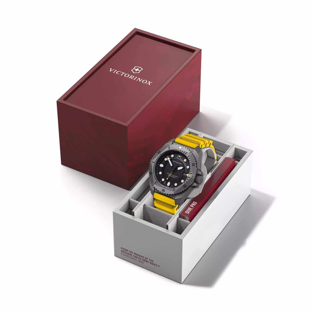 Victorinox Dive Pro Quartz Three hands Titanium men's watch 241992