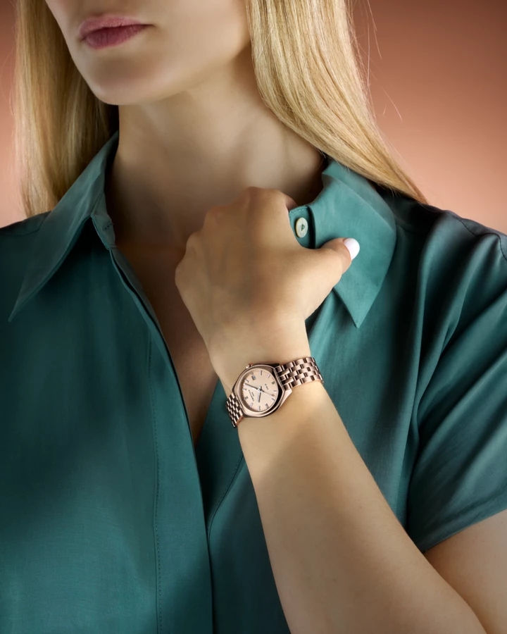 Certina DS-2 Lady Quartz Stainless Steel Champagne/Gold, Rose Gold Ladies' Watch C049.210.33.026.00