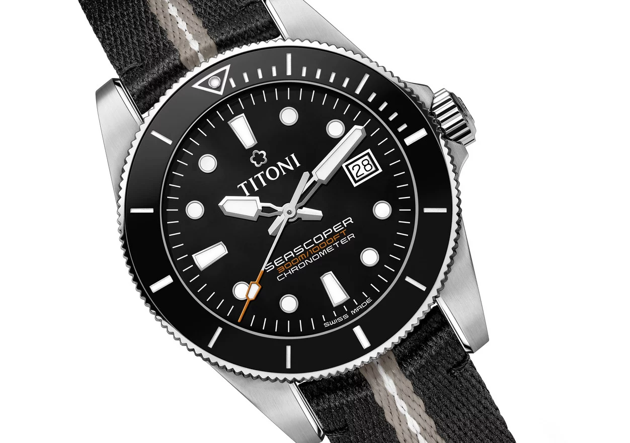 Titoni Seascoper 300 men's watch 83300 SBK-T5-702