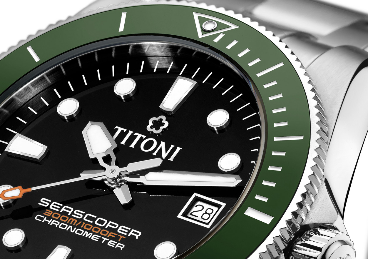Titoni Seascoper 300 men's watch 83300 S-GN-702