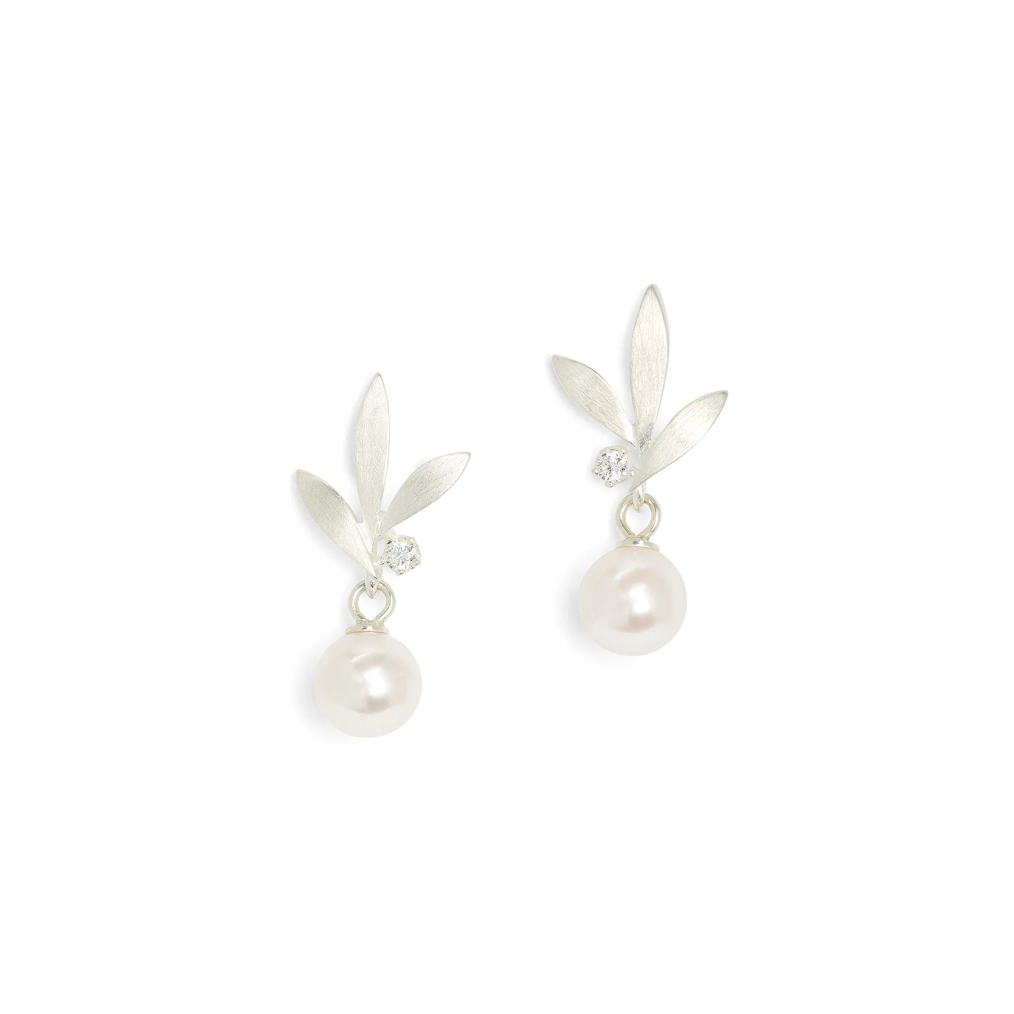 Bernd Wolf Strelias earrings freshwater pearl 925 matt