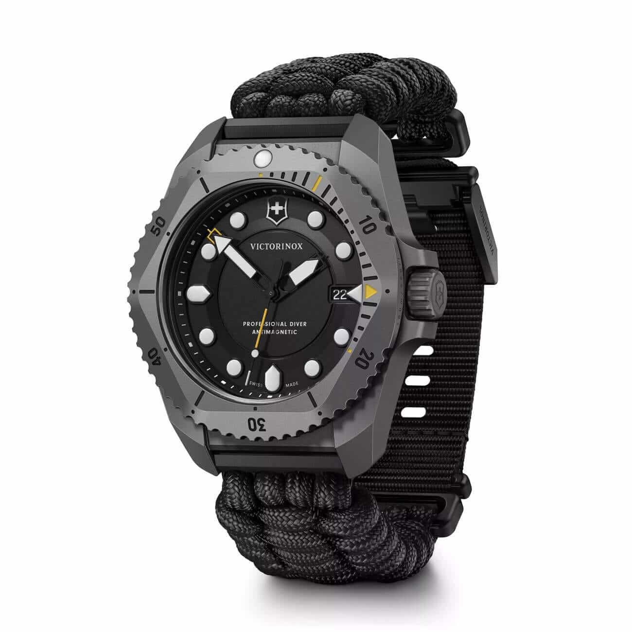 Victorinox Dive Pro Quartz Three hands Titanium men's watch 241993.1