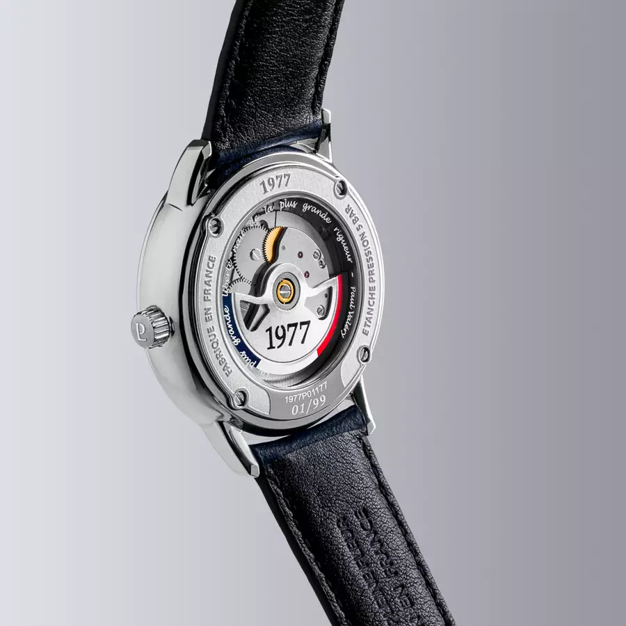1977 EDMOND Automatique, 40 MM, Cadran Saumon, Bracelet Cuir Noir Men's Watch 1977P01156
