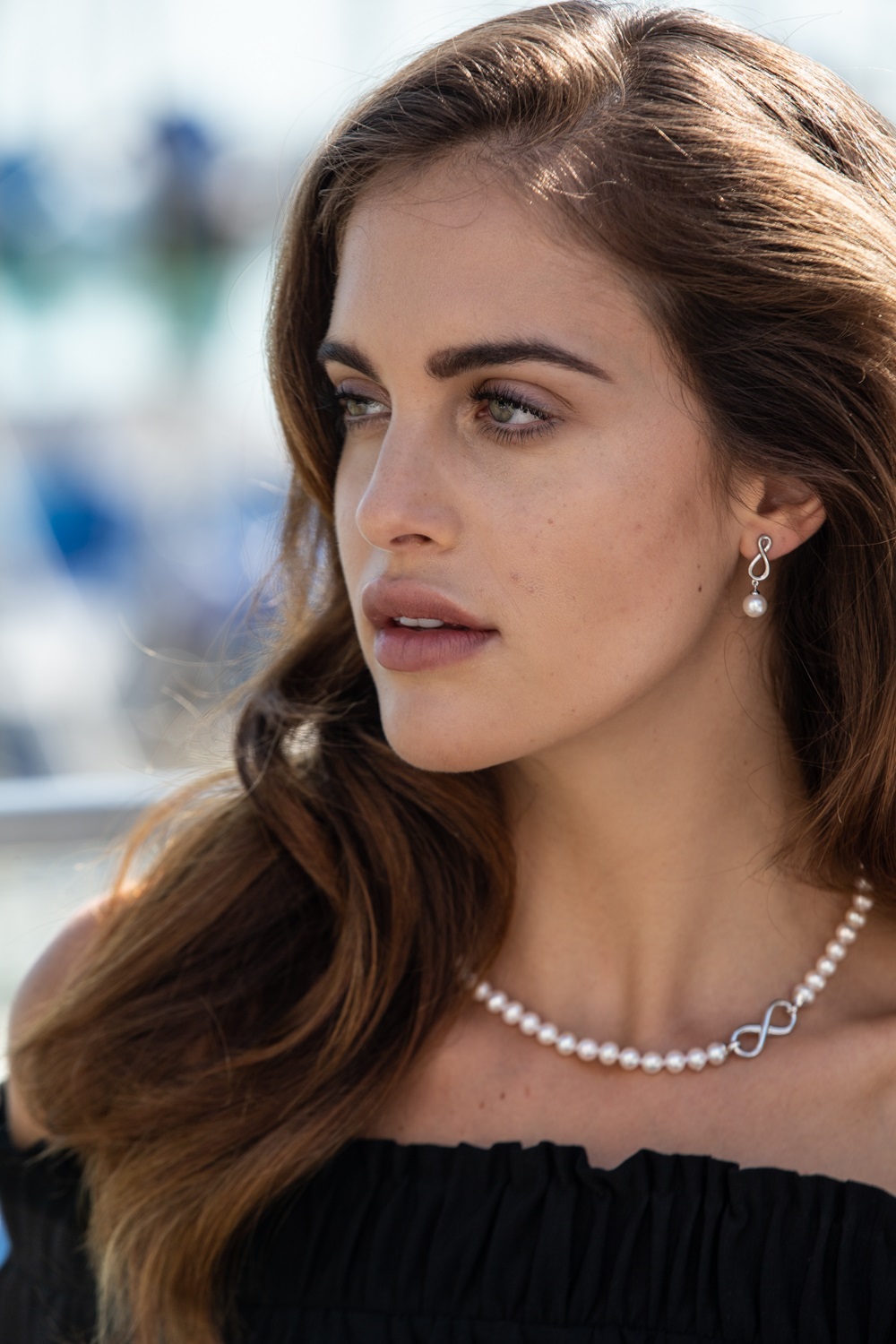 Adriana Infinity stud earrings with freshwater pearls B1-W