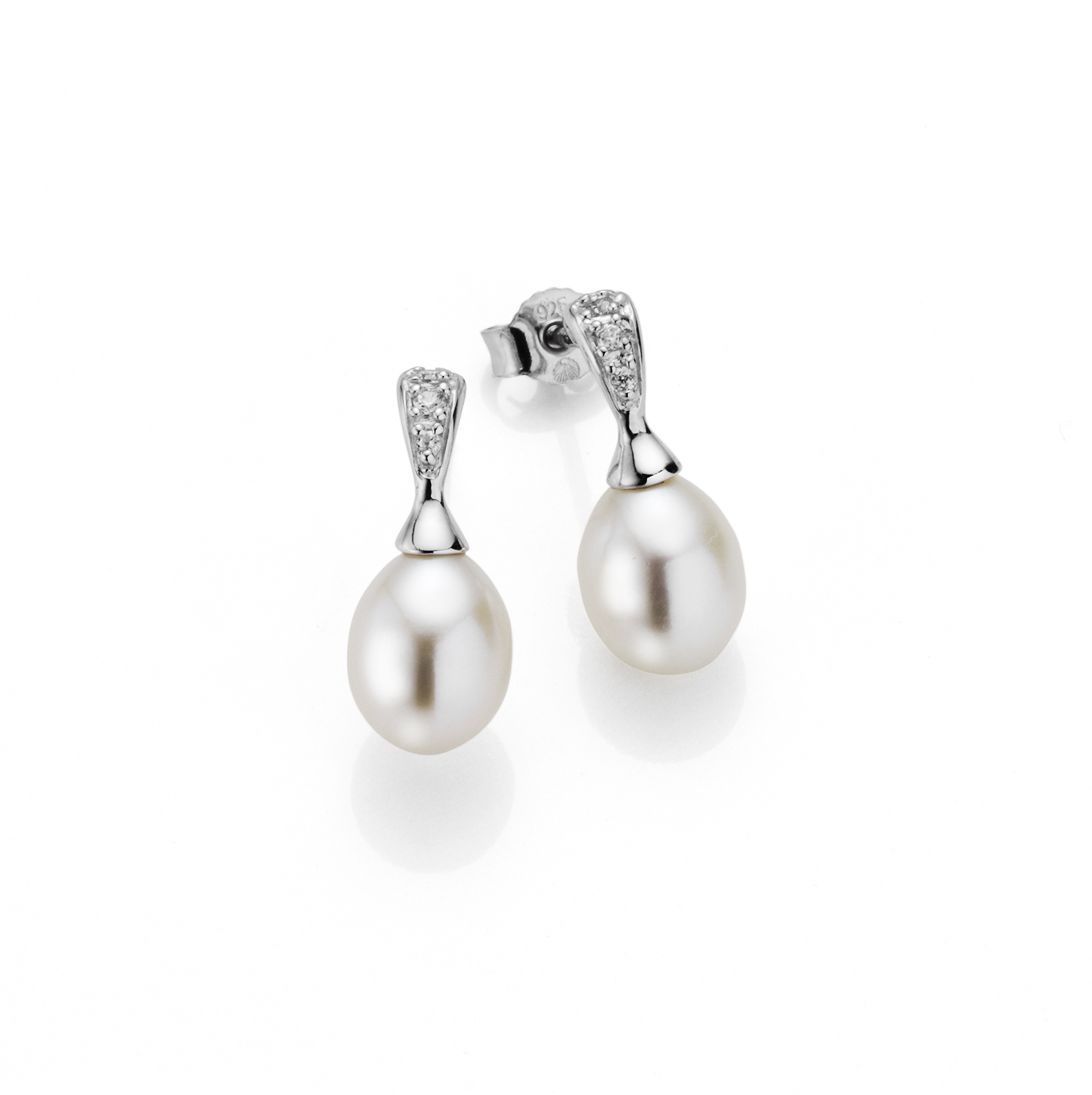 Adriana stud earrings with freshwater pearls and zirconia stones S20