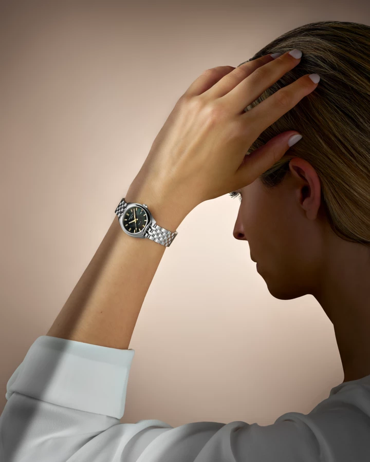 Certina DS-2 Lady Quartz, Stainless Steel Mother-of-Pearl, Black Ladies' Watch C049.210.11.126.01