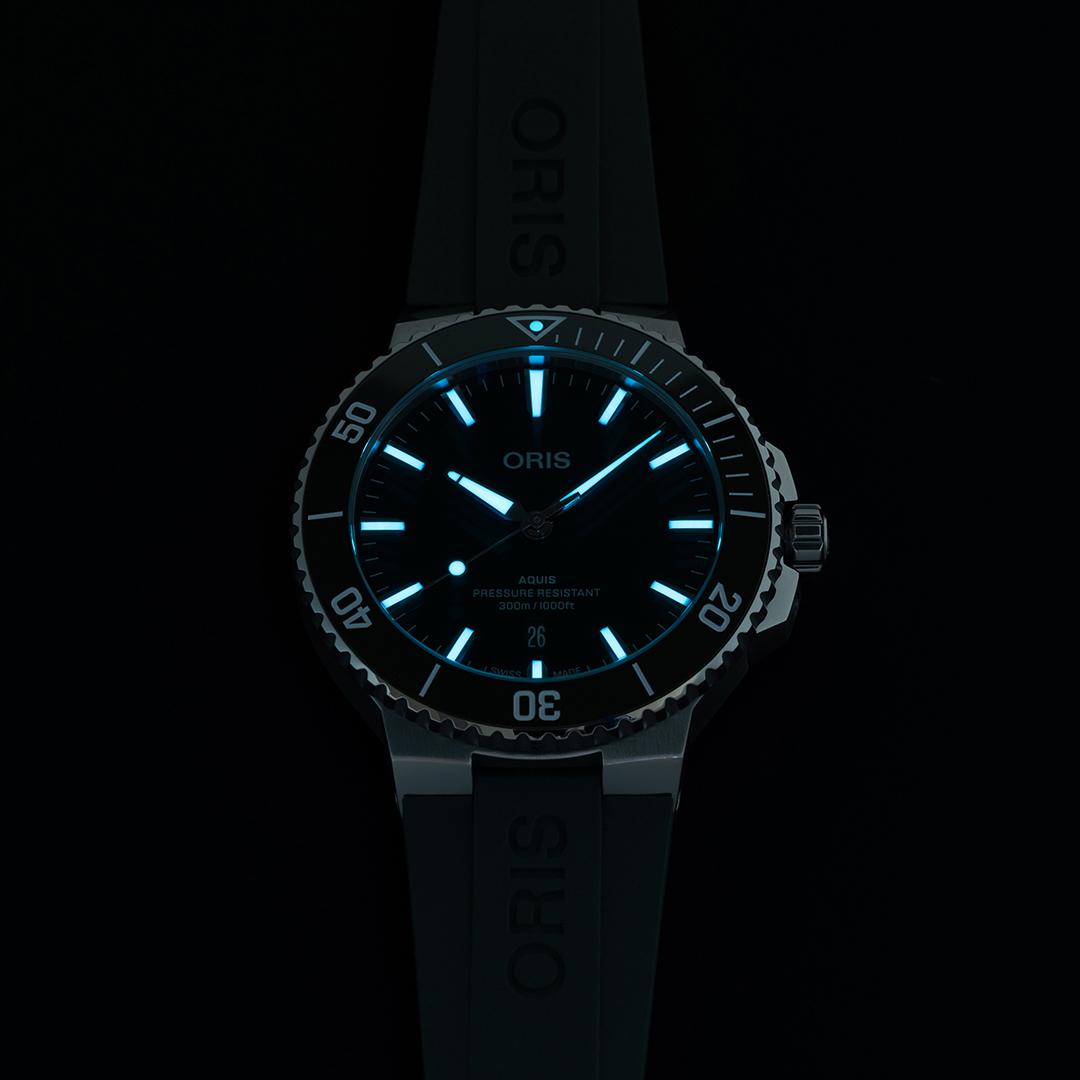 Oris men's watch Aquis 01 733 7789 4157-07 4 23 37FC