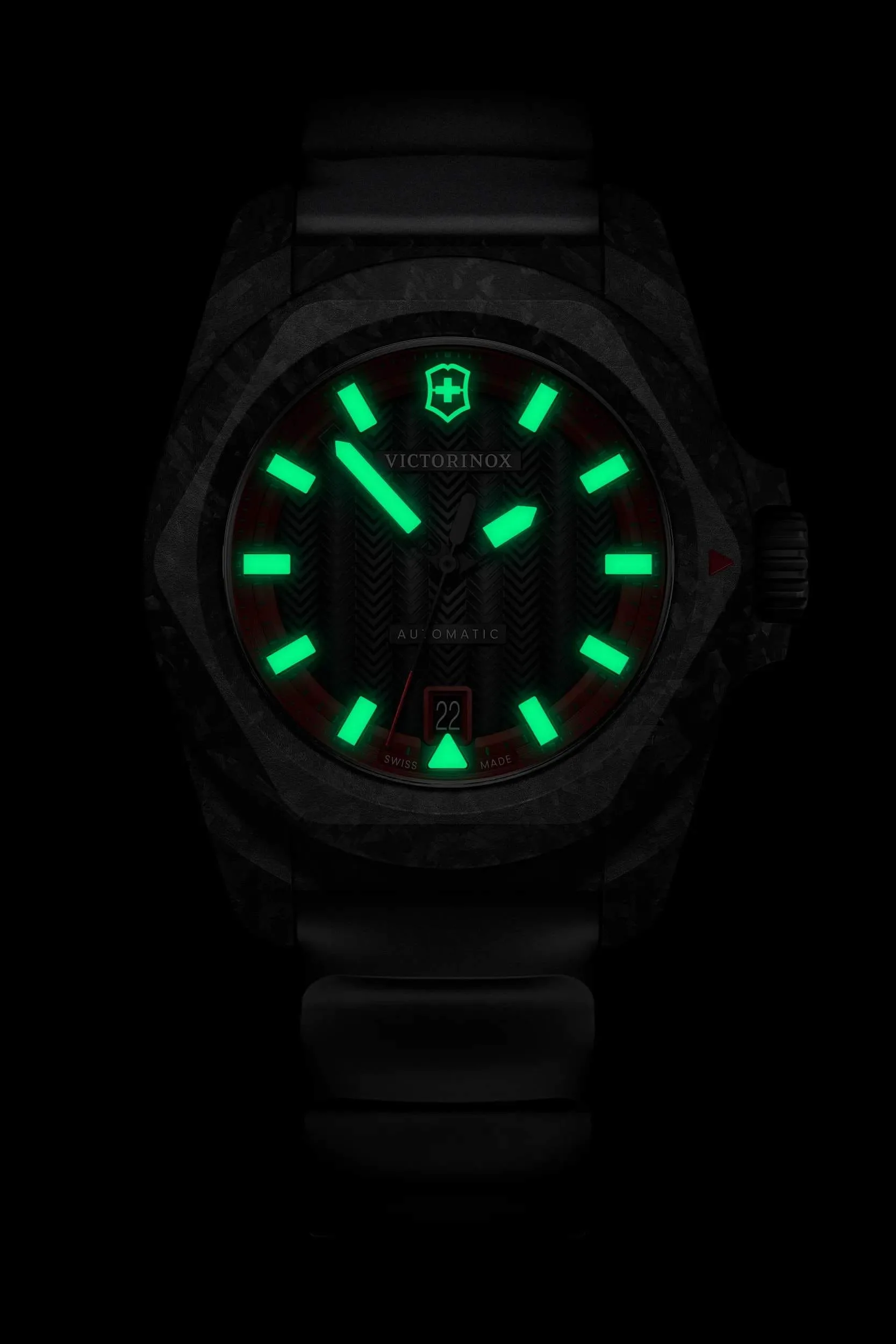 Victorinox I.N.O.X. Automatic men's watch Carbon 242024.1