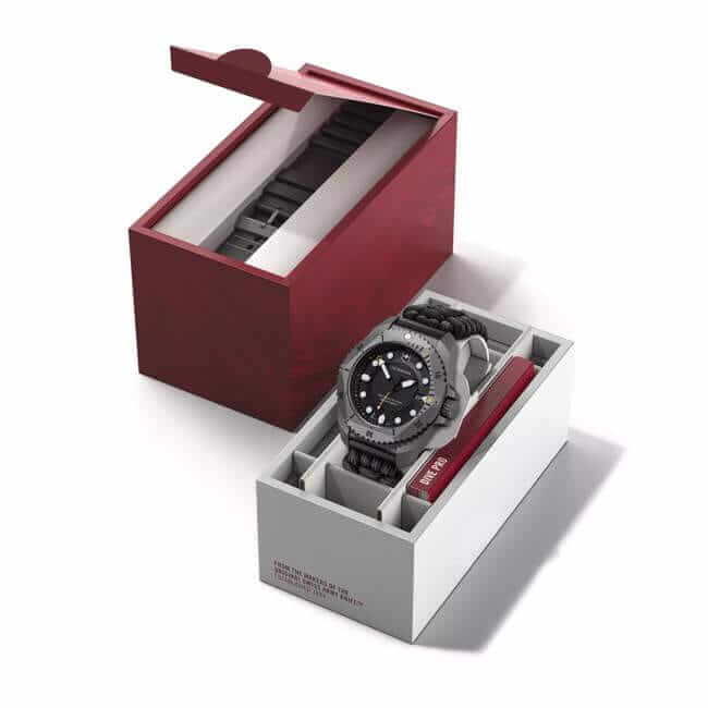 Victorinox Dive Pro Quartz Three hands Titanium men's watch 241993.1