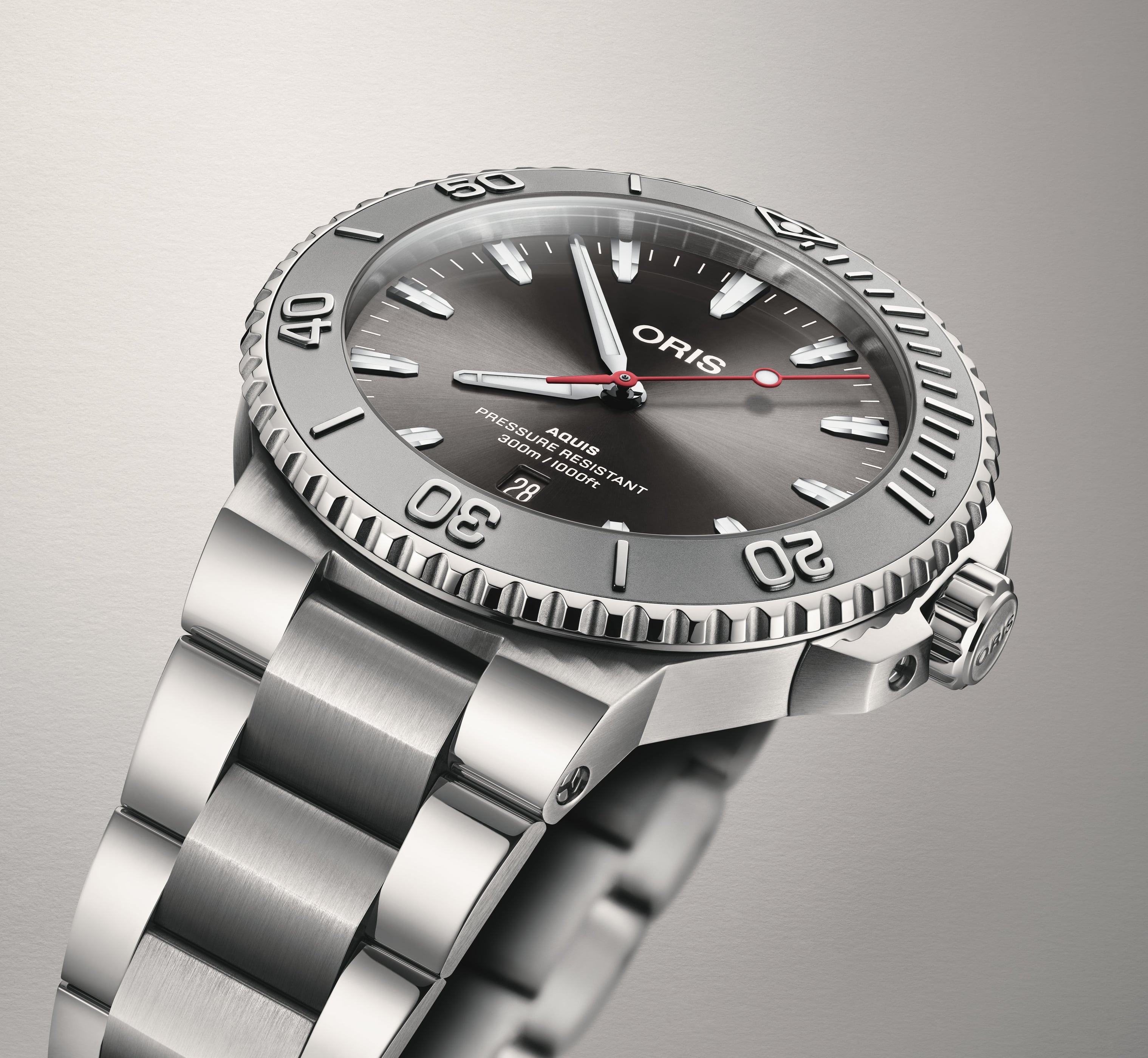 Oris AQUIS DATE RELIEF Men's Watch 01-733-7789-4153-07-8-23-04PEB