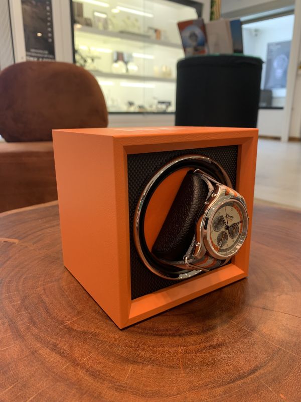 Watch winder for automatic watches