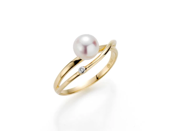 Adriana Filigree gold ring with Akoya pearl and diamond N24