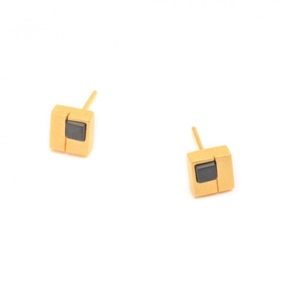 Bernd Wolf Cubio ear studs hematin matt 19242276