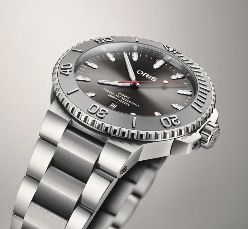 Oris AQUIS DATE RELIEF Men's Watch 01-733-7789-4153-07-8-23-04PEB